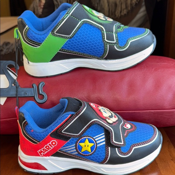 Nintendo Kids Sneakers Blue Green Red Mario Luigi Runners Sizes 3 and 13 - Picture 9 of 14